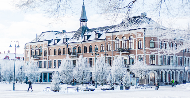 Stadhotellet i Varberg i vinterskrud.